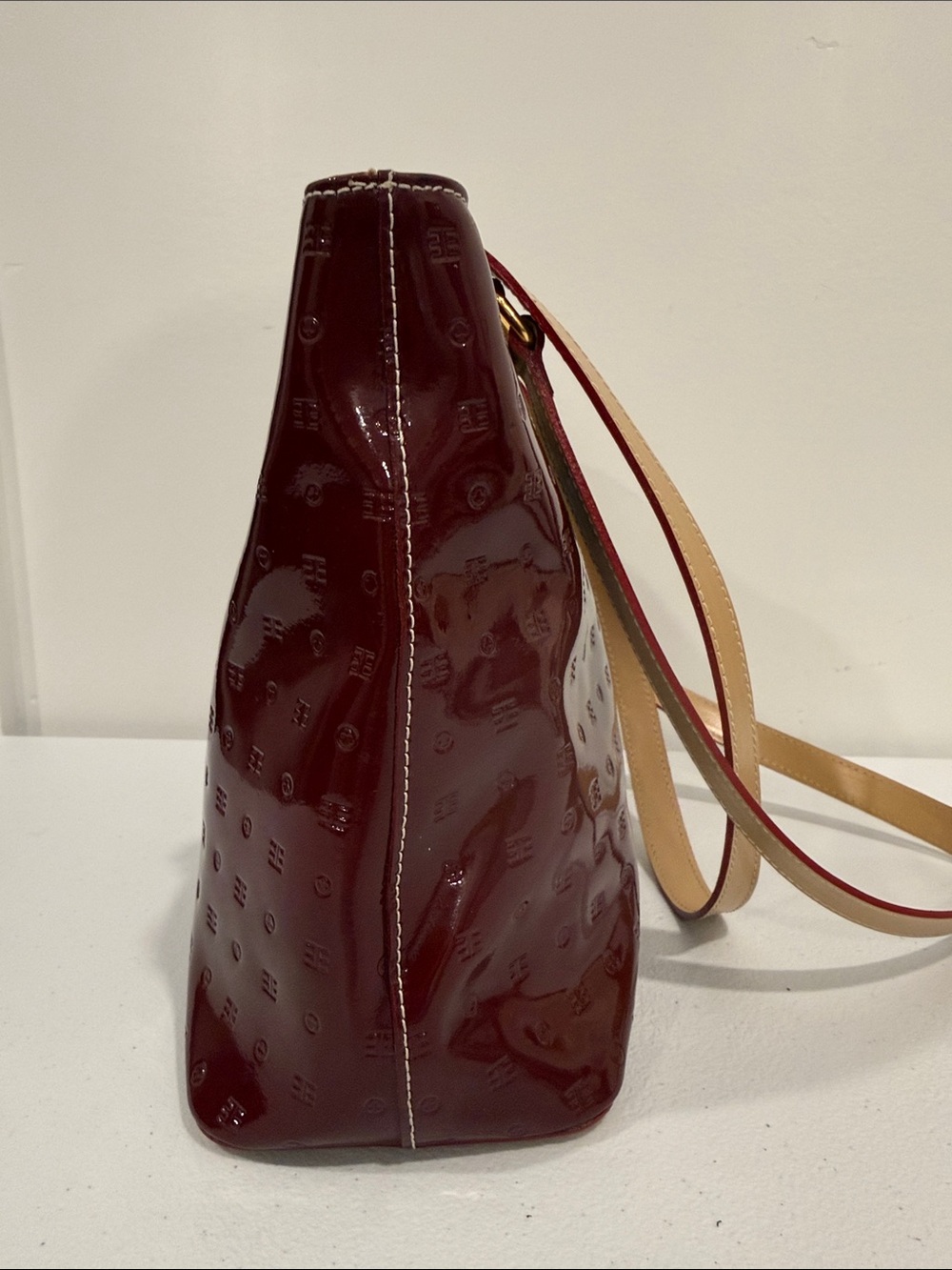 Arcadia Burgundy Patent Leather Shoulder Bag with Gold Plaque - Picture 10 of 11